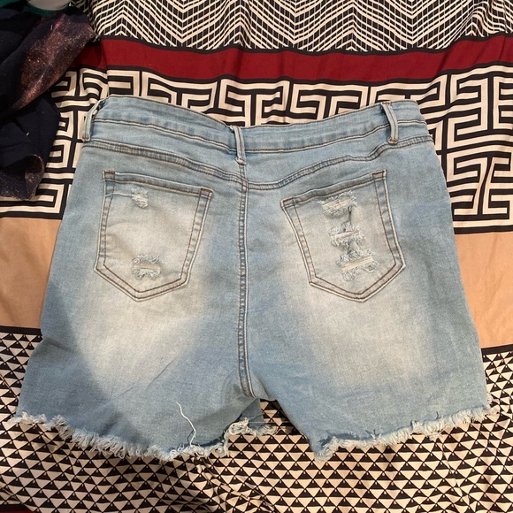 Jean shorts - Picture 2 of 2
